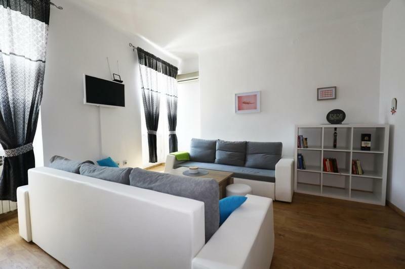 Odeon Apartment And Rooms Риека Экстерьер фото