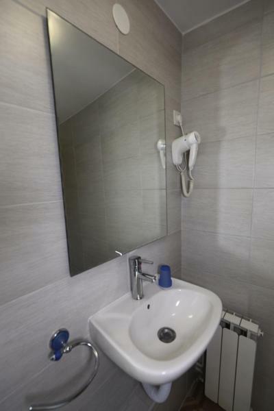 Odeon Apartment And Rooms Риека Экстерьер фото